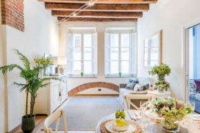 Paolino's 2 Bedrooms Apartment close to Bus Terminal Lucca